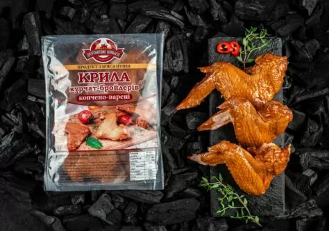 Крила курчат-бройлерів копчено-варені
